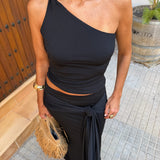 Islaia Set in Black